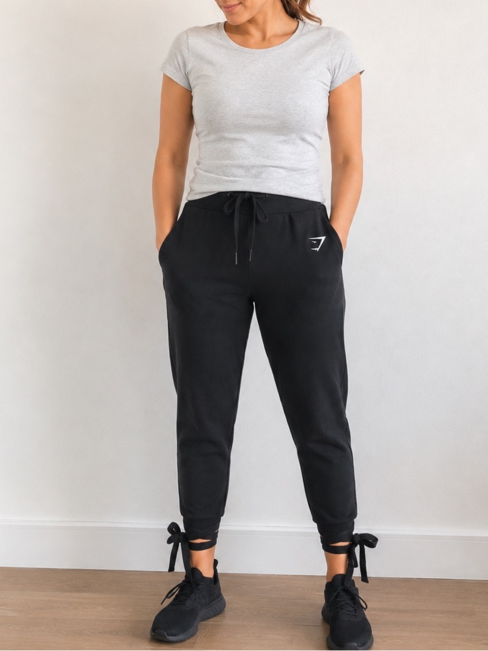 Gymshark Ark High Rise Tie Ankle Joggers Black Women’s Small